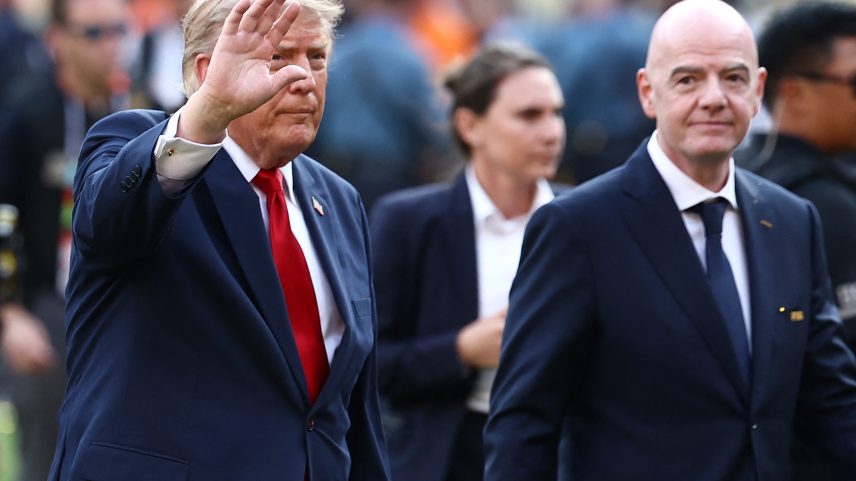 Trump diz que Fifa cometeria "erro terrível" ao substituir Infantino