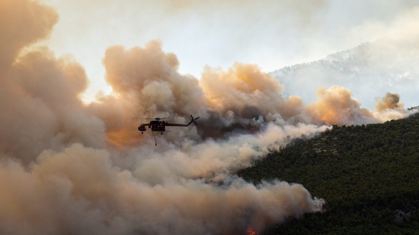 Incêndios devastam a Grécia; França e Espanha ainda têm focos