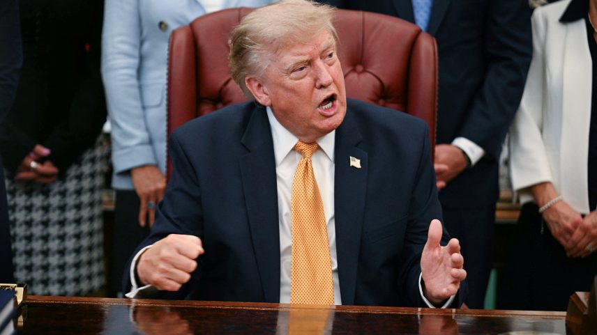 Trump diz que Irã tem "última chance antes da decapitação"