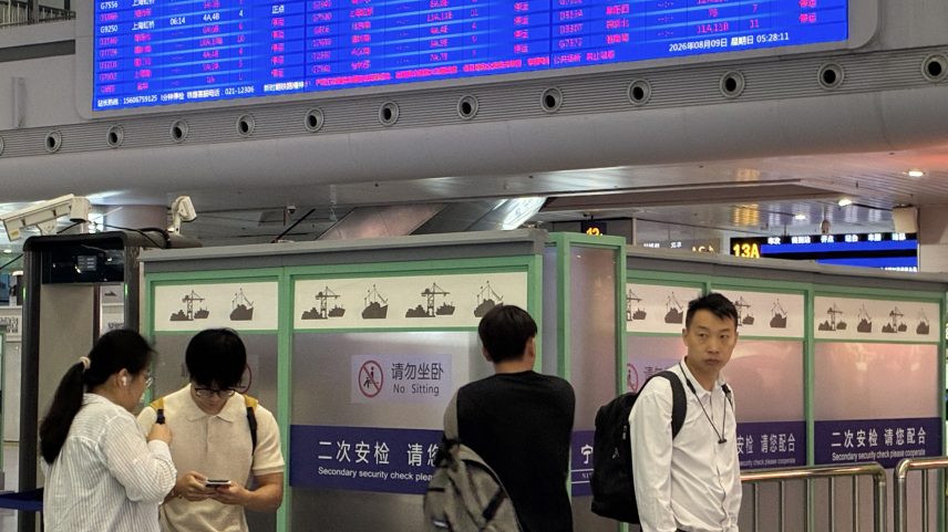 Tufão Dolphin atinge China e evacuação impacta 1 milhão de pessoas