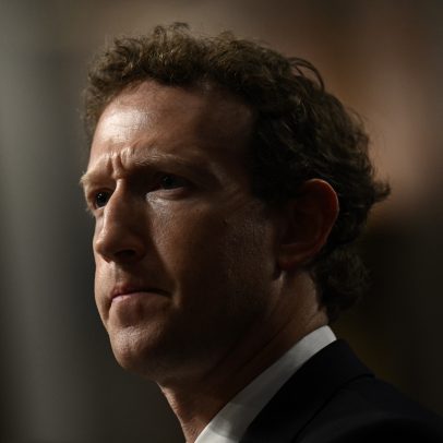 Após lançamento de nova IA da Meta, Zuckerberg cobra menos restrições
