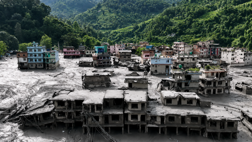 Risco de novo desastre? Lago formado após colapso de geleira coloca Nepal e China em alerta