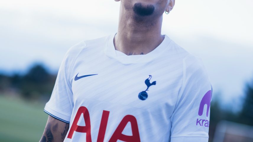 Tottenham oficializa contratação de Savinho em negócio de R$ 600 mi