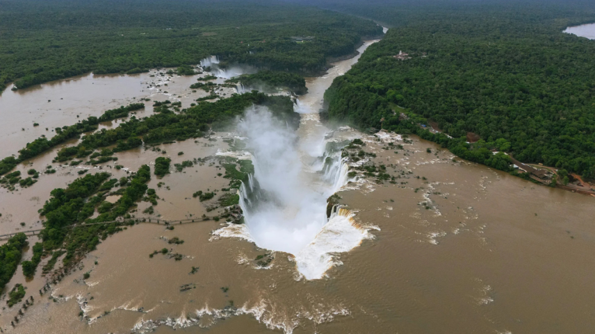 Cataratas do Iguaçu: Argentina fecha acesso à Garganta do Diabo