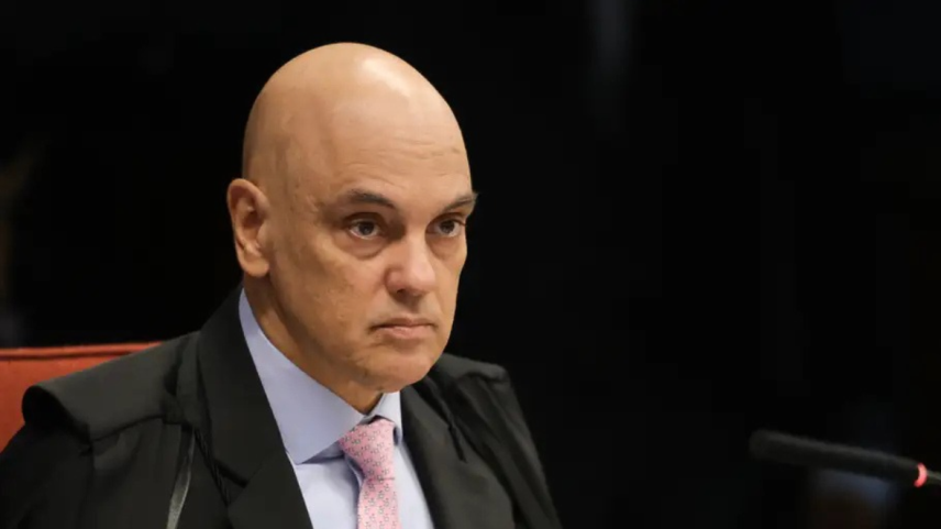 Moraes pede nova retirada de sigilo sobre Master antes de sessão no STF