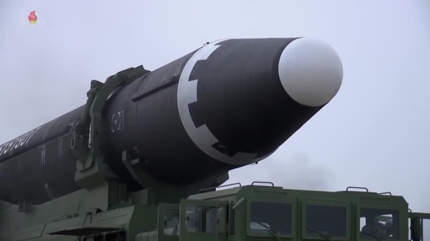 Coreia do Norte lança míssil balístico no Mar do Japão