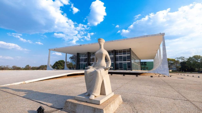 STF ordena devolução de penduricalhos pagos a juízes de 7 tribunais