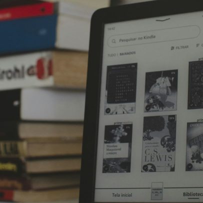 Encha Seu Kindle: Amazon oferece livros gratuitos e com desconto