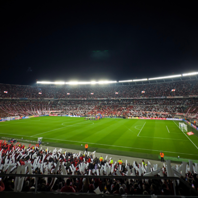 Torcedor do River Plate sofre parada cardíaca e morre no estádio
