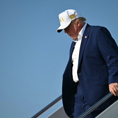 Trump deixou Turquia em voo secreto após ameaça do Irã, diz jornal