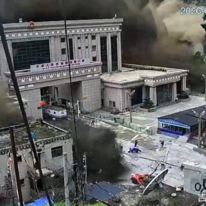 Vídeo mostra deslizamento devastador na fronteira do Nepal com Tibete