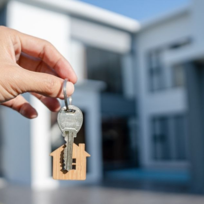 Casa própria supera casamento e filhos entre objetivos de vida no Brasil