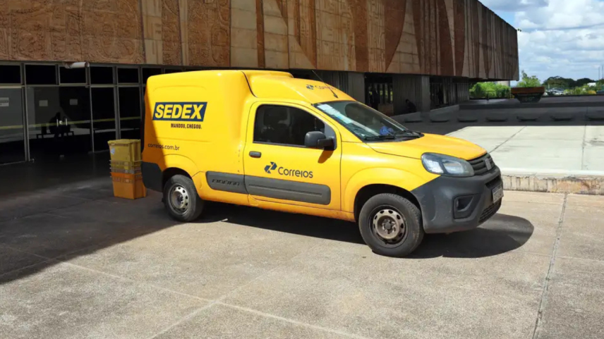 Correios começam a entregar no Brasil compras feitas no Paraguai