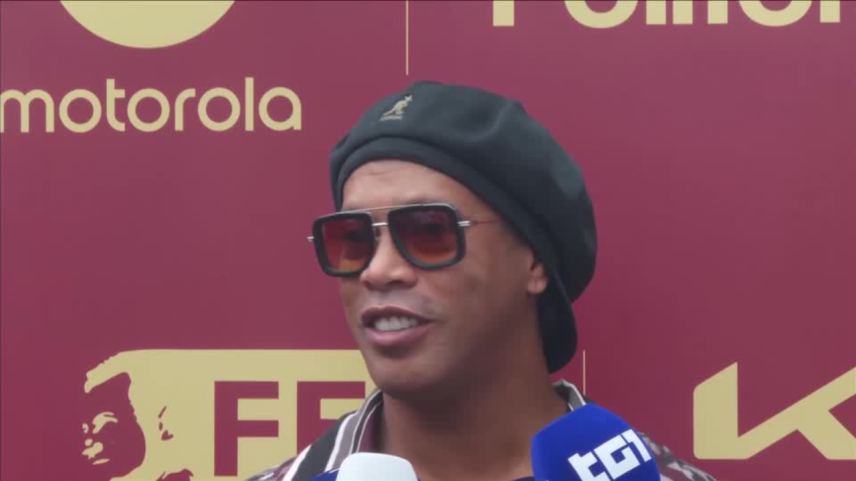 Ronaldinho Gaúcho foi apresentado como jogador do Ravenna FC | Foto: Reuters