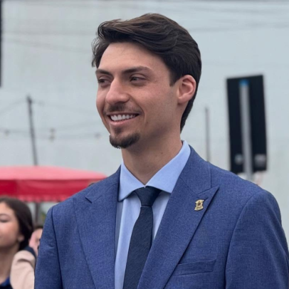 Jair Renan Bolsonaro declara patrimônio de 187 mil no TSE