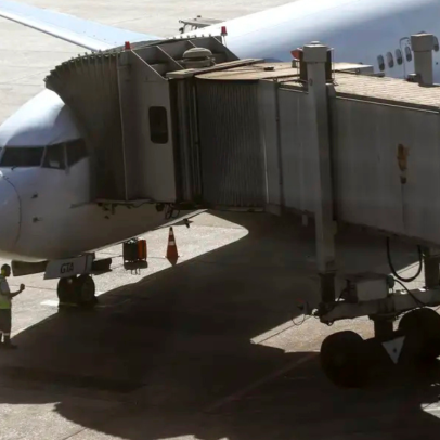 Nova regra da Anac: briga em avião pode render suspensão de até 1 ano; entenda