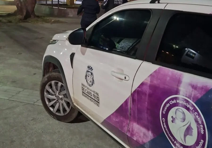 Menino usa emojis para pedir socorro após homem violar medidas protetivas