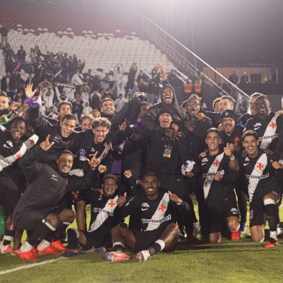 De virada, Vasco goleia o Olimpia e vai às quartas da Sul-Americana