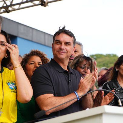 Flávio Bolsonaro aparece filiado ao Missão e não consegue registrar candidatura