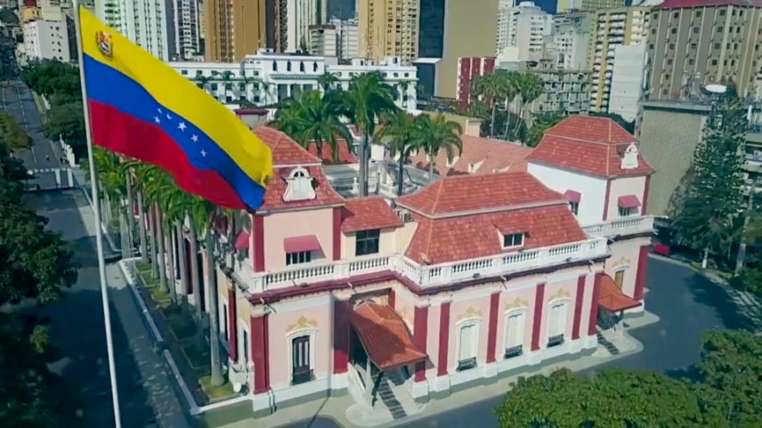 Venezuela solta 131 presos políticos após diálogo com oposição