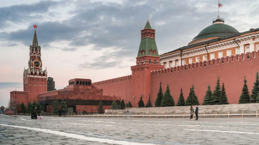 Rússia ameaça atacar alvos britânicos, e Trump minimiza risco à Otan