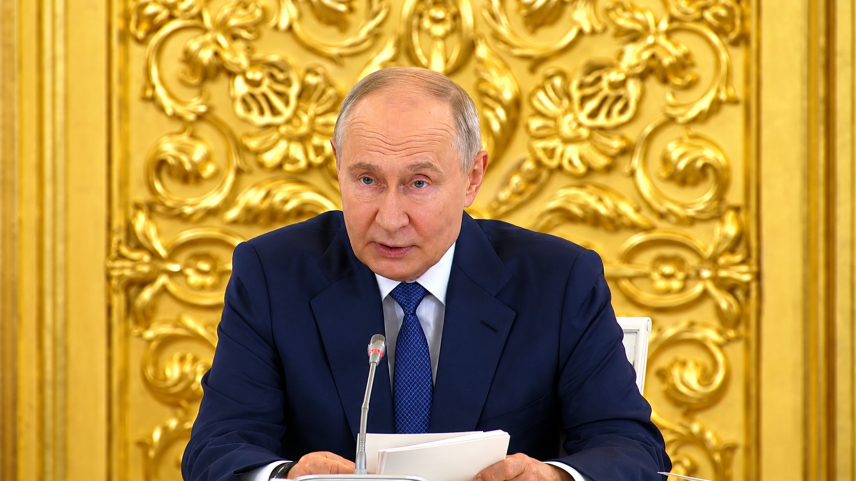 Putin promete reconstruir centros logísticos atacados pela Ucrânia