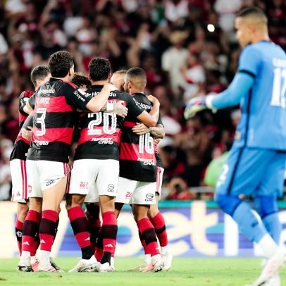 Flamengo goleia o Botafogo por 3 a 0 e cola no líder Palmeiras