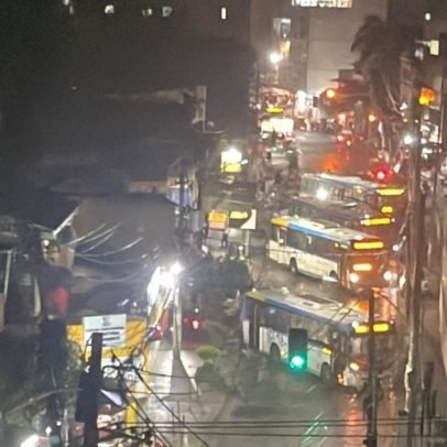 Tiroteio deixa 4 mortos no Rio; 14 ônibus foram usados em barricada