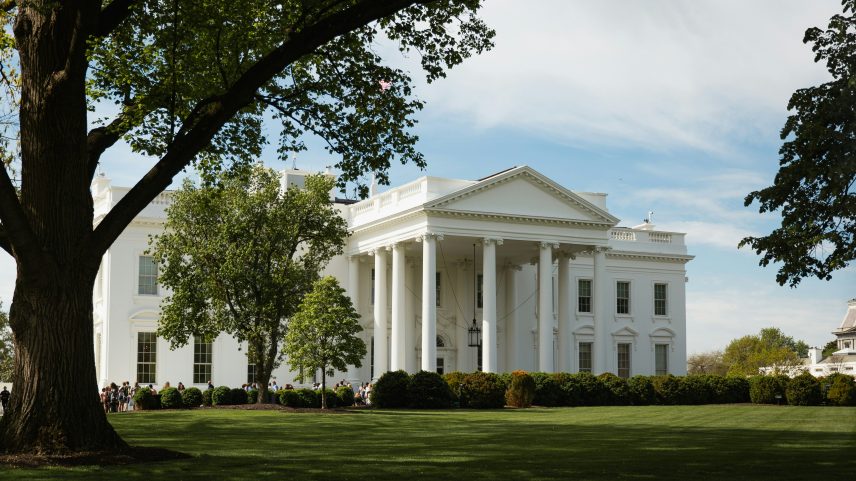 Estados Unidos vão revogar vistos de milhares de solicitantes de asilo