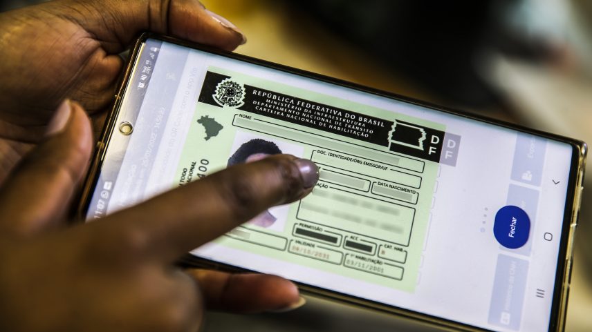 Transferência de veículos poderá ser feita pela internet; saiba como