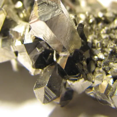 Brasil tem até 20 projetos de minerais críticos financiáveis pelo BID