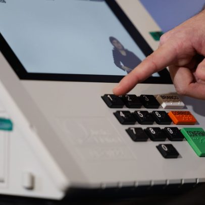 Atlas/Bloomberg: 77,5% não alteraria voto por opinião de influenciador