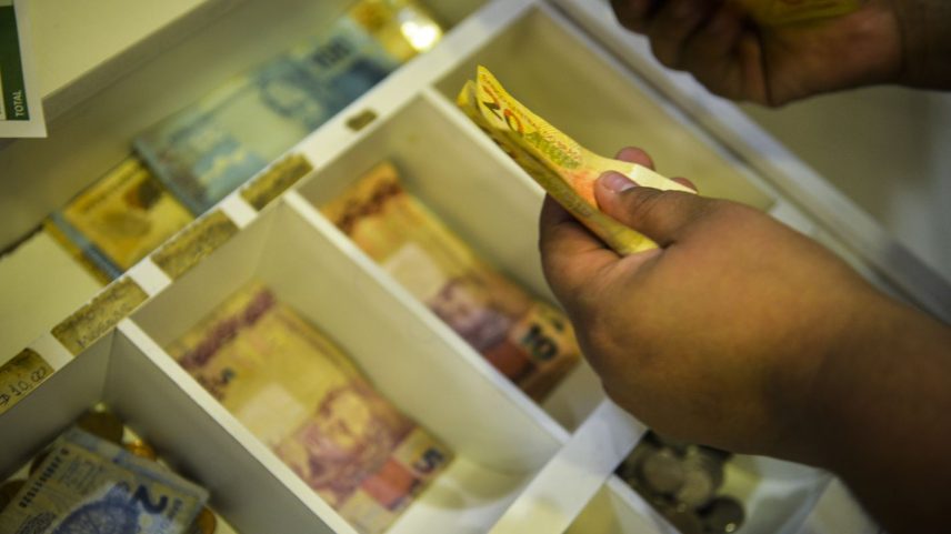 Governo prevê superávit de R$ 18,6 bi no Orçamento de 2027