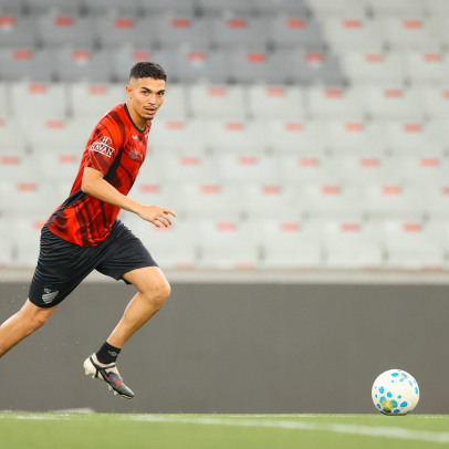 Athletico-PR x Bragantino: onde assistir, escalações e arbitragem