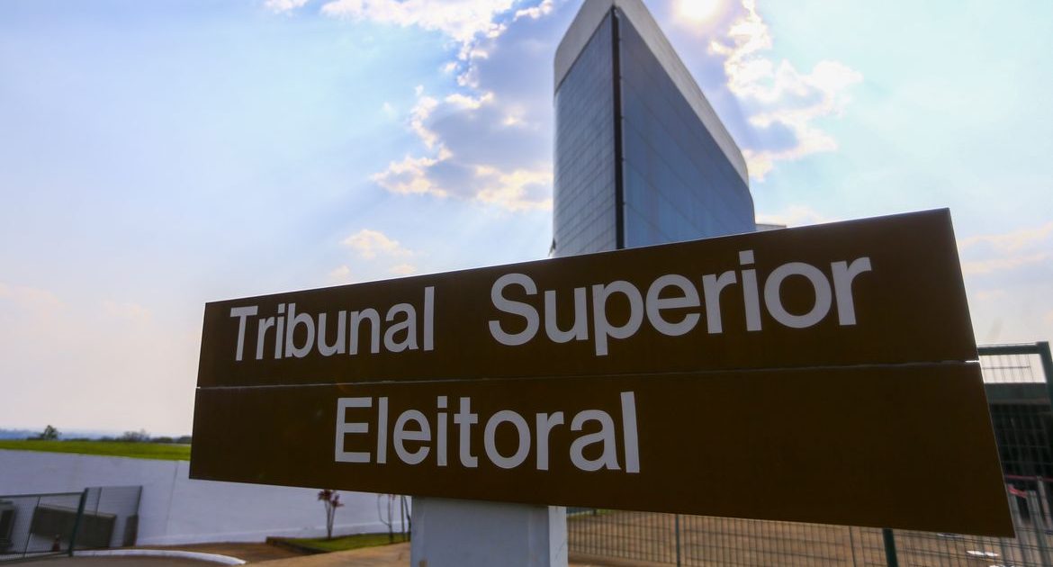 TSE retoma julgamento que pode aumentar Fundo Eleitoral do PT