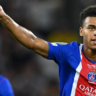 Doué decide, PSG vence o Aston Villa e é campeão da Supercopa da Uefa