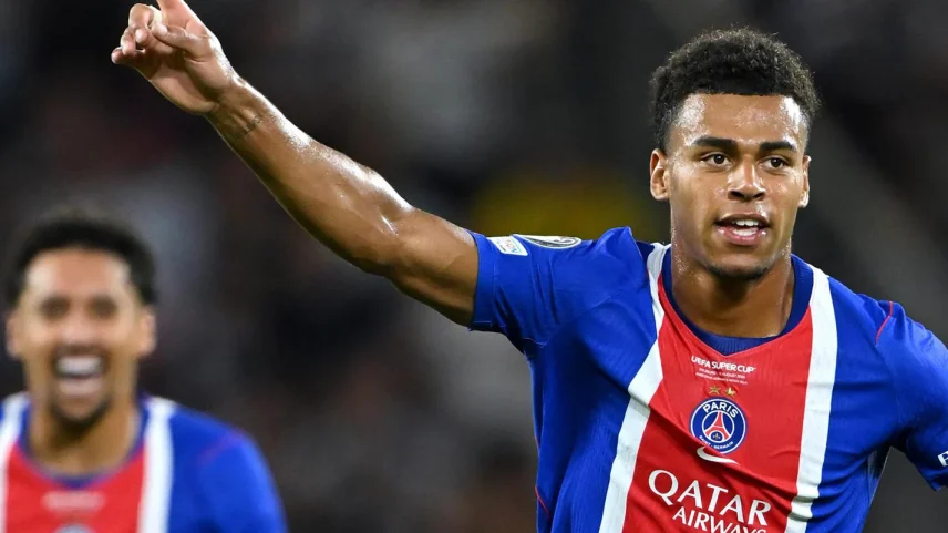 Doué decide, PSG vence o Aston Villa e é campeão da Supercopa da Uefa