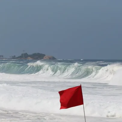 Marinha emite alerta de ressaca com ondas de 3 metros no Rio de Janeiro