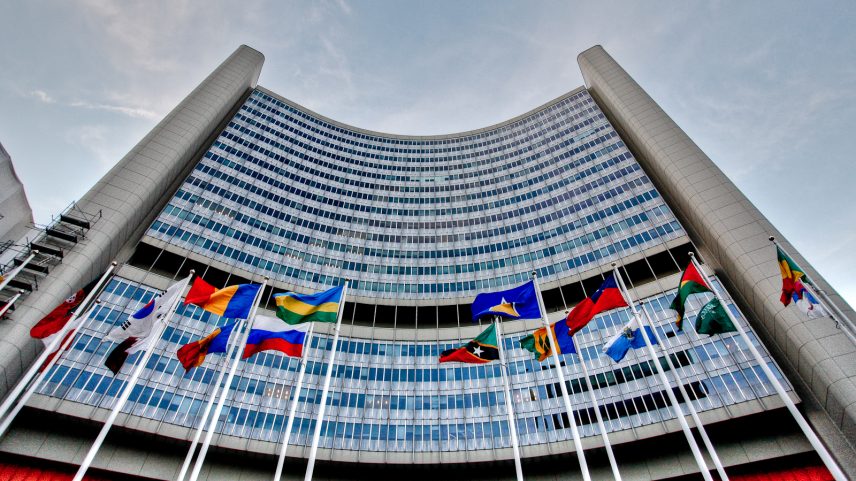 Agência da ONU aprova resolução que leva Irã ao Conselho de Segurança