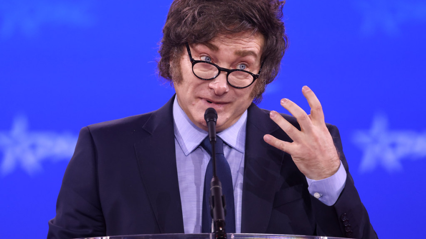 Petição pede que Milei seja declarado “persona non grata” em Paris