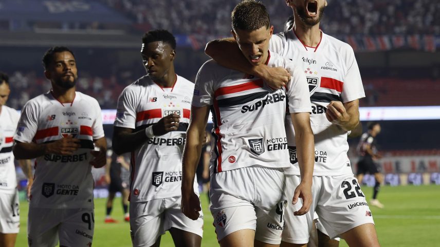 São Paulo x Atlético-MG: onde assistir, escalações e arbitragem