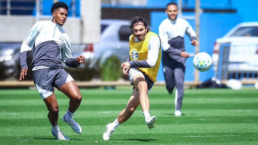 Vitória x Grêmio pelo Brasileirão: onde assistir ao vivo e escalações