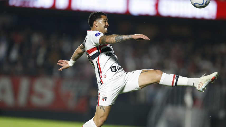 Luciano desabafa após eliminação do São Paulo: "nunca recebi em dia"