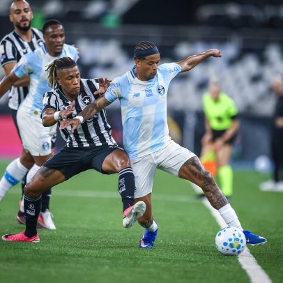 Danilo faz dois, Botafogo bate Grêmio e encerra jejum no Brasileiro