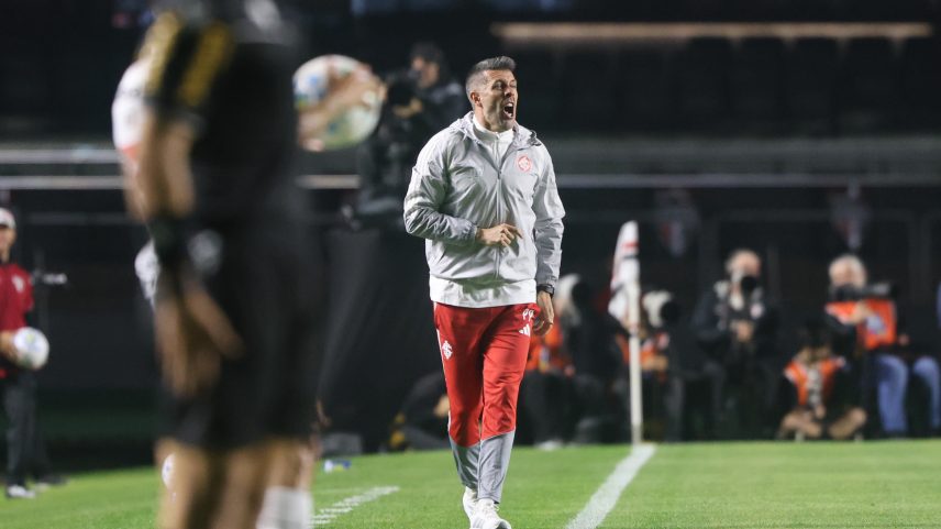 Inter demite Pezzolano após derrota para o São Paulo e nova queda na tabela