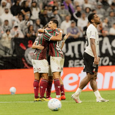 Hulk faz dois, e Corinthians chega à sexta derrota seguida sob pressão na Neo Química