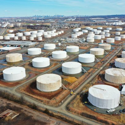 Petróleo recua em meio à expectativa de diálogo entre EUA e Irã