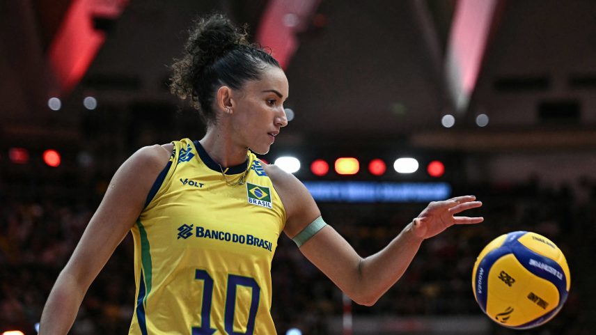 Gabi Guimarães: como a jogadora se tornou a "filha do deus do vôlei"