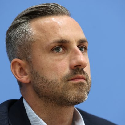 AfD vence eleição regional e negocia apoio para governar na Alemanha