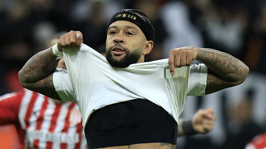 Memphis pede desculpas e chama pênalti perdido de maior decepção da carreira